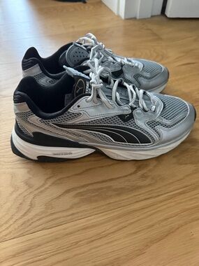 Puma Men’s Silver and Black Athletic Running Shoes